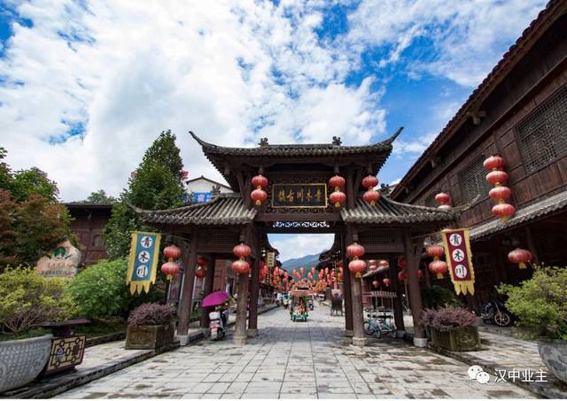 古韵新生：古镇文化旅游开发的现状与未来